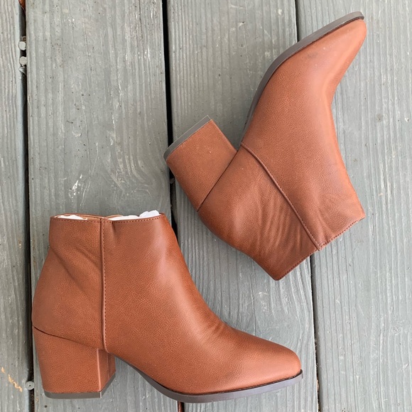 Brand new brown booties - Picture 1 of 1